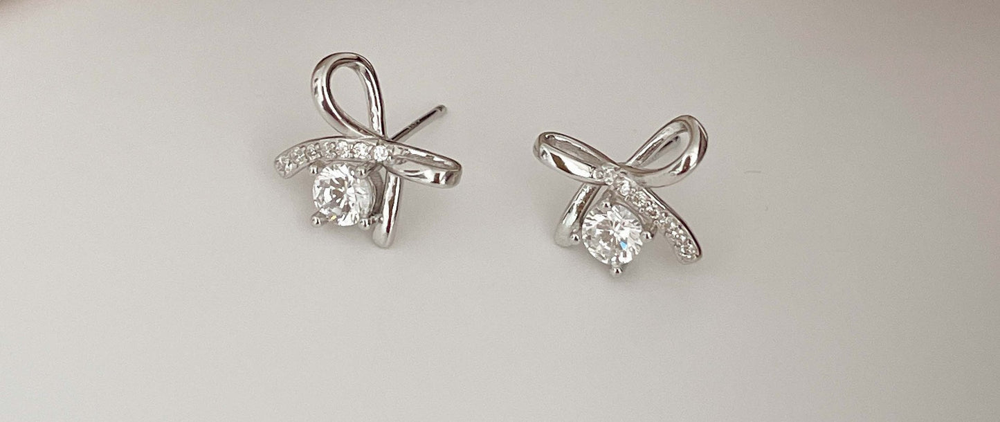 S925 Diamond White Gold Bow Earrings