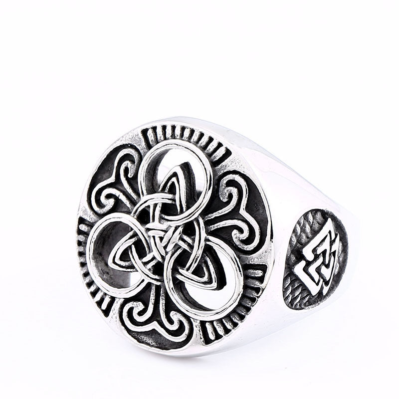Men's Central Triquetra (trinity knot) Viking Ring