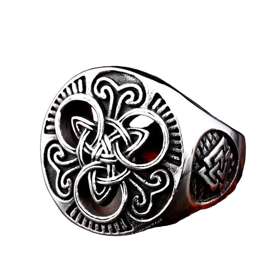 Men's Central Triquetra (trinity knot) Viking Ring