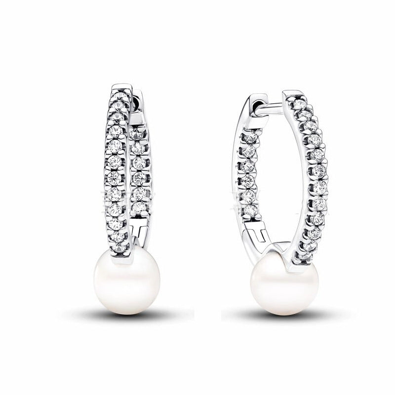 18k Organically Shaped Circle & Baroque Pearl Earrings